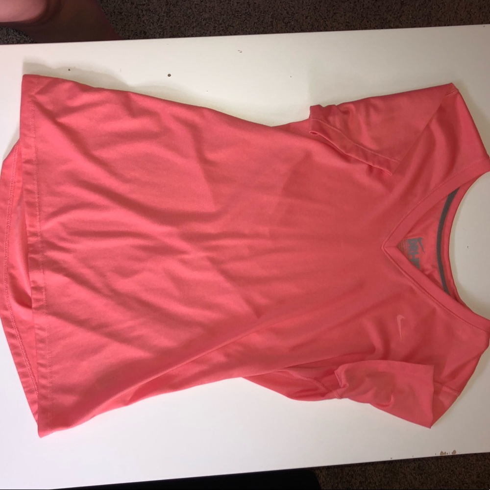 Nike short sleeve